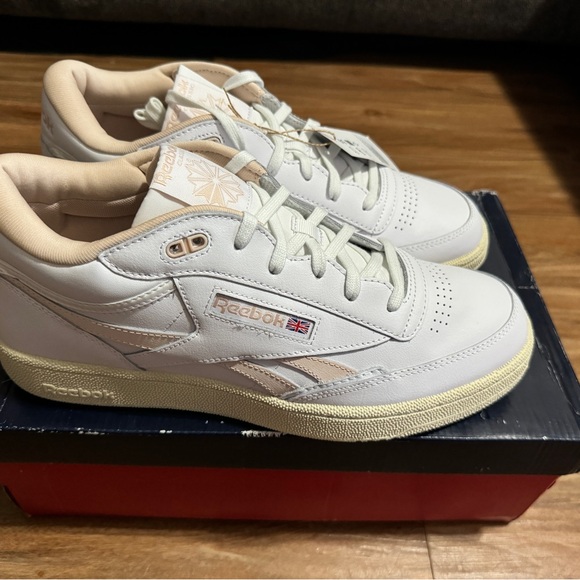 Men Reebok Club C Mid 2 Revenge - Picture 2 of 6